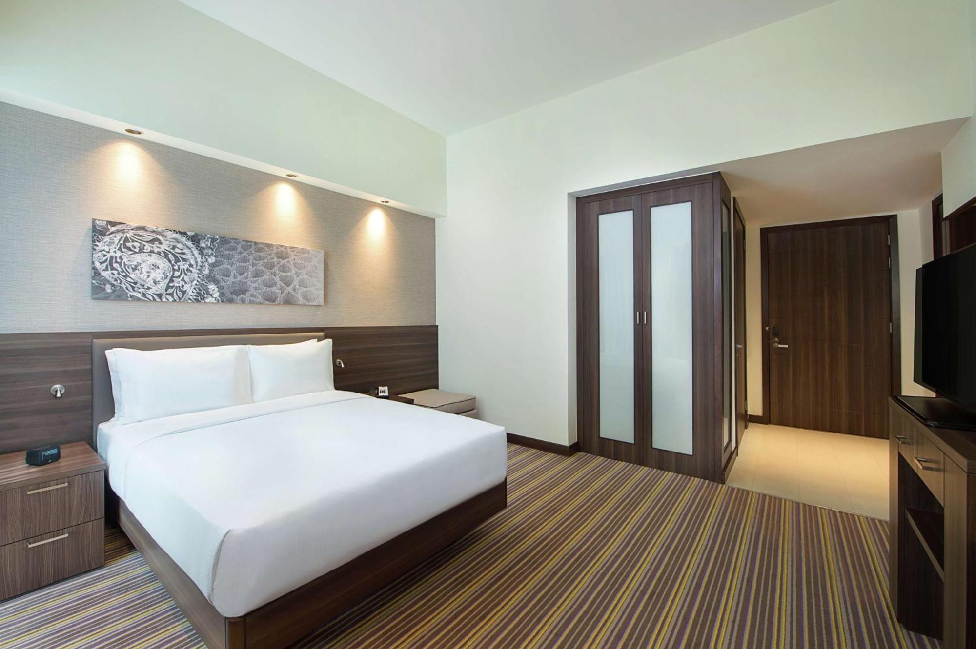 Hampton By Hilton Dubai Airport Hotel Bagian luar foto