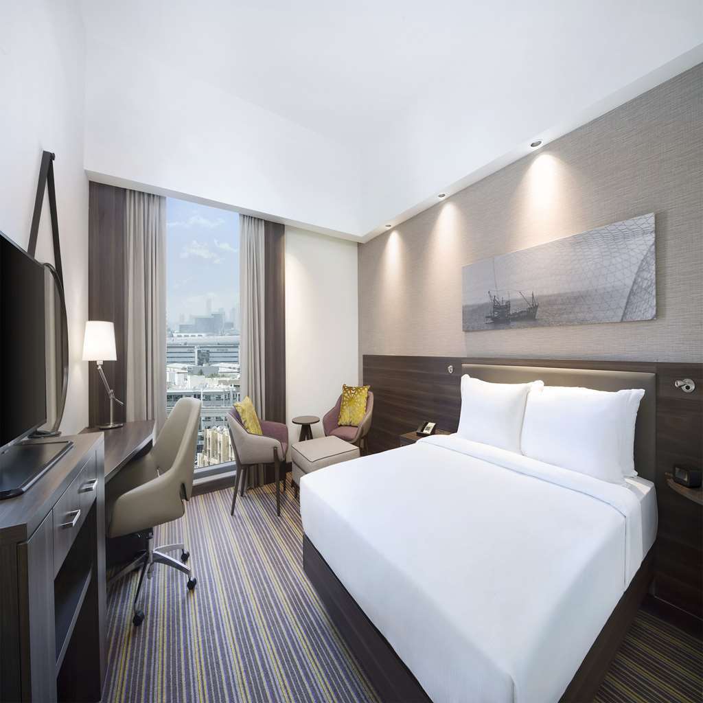 Hampton By Hilton Dubai Airport Hotel Ruang foto
