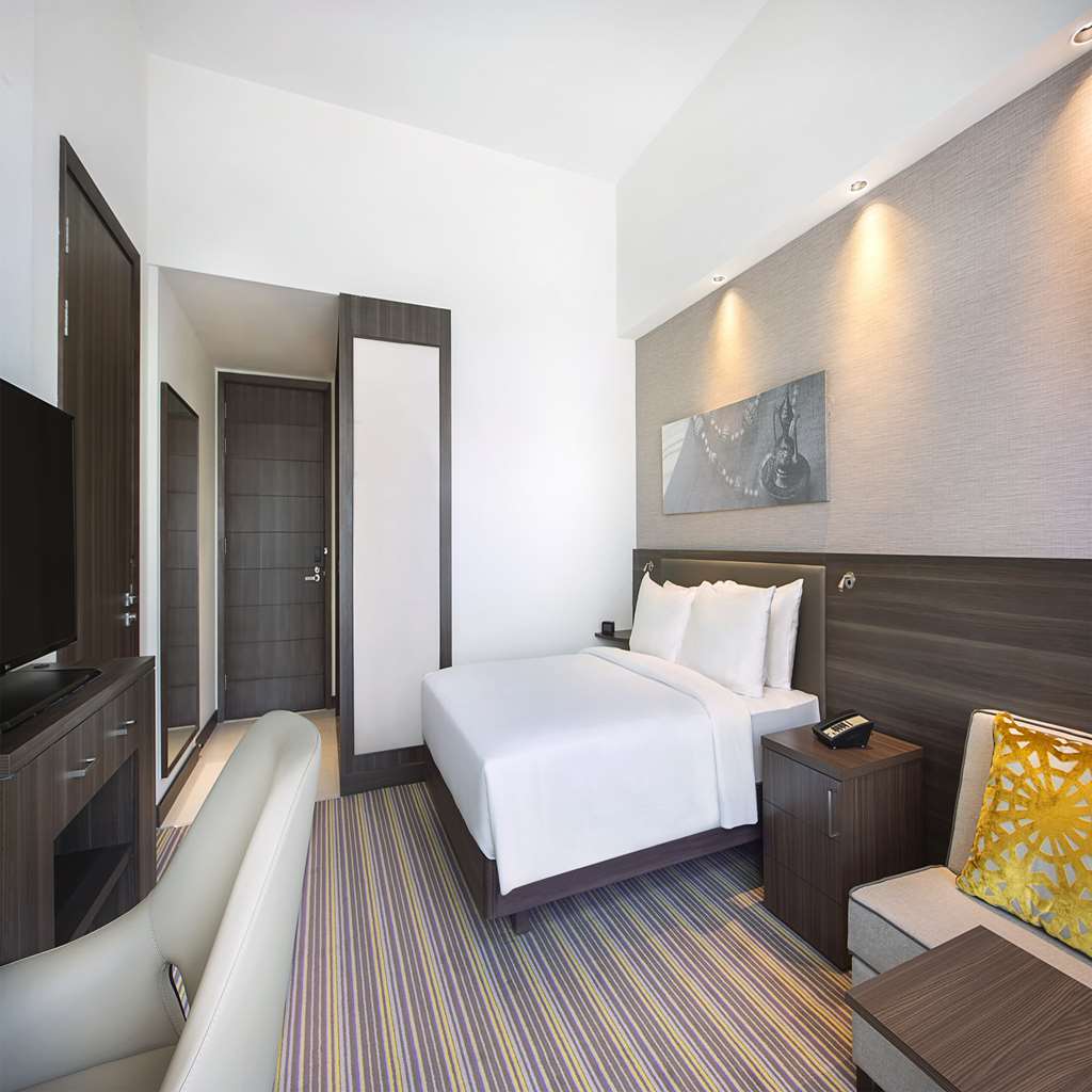 Hampton By Hilton Dubai Airport Hotel Ruang foto